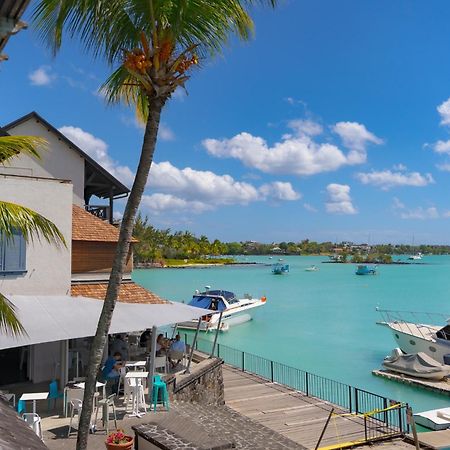 Beachfront Luxurious Stunning Sunset Boulevard Apartment, Grand Baie Bagian luar foto